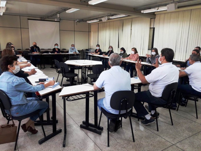 Penápolis inicia elaboração do protocolo de volta às aulas