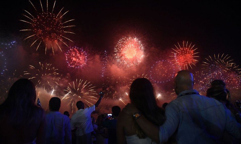 Rio diz que festa de réveillon é inviável sem vacina contra covid-19