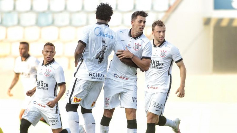 Corinthians vence o Oeste, conta com ajuda do São Paulo e se classifica