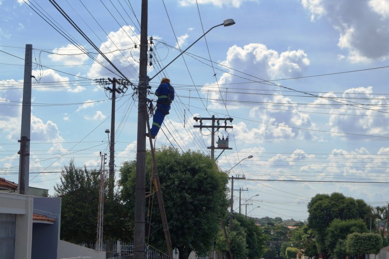 Prefeitura investe na melhoria da iluminação da cidade