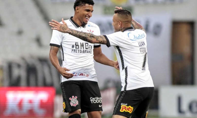 Corinthians vence e vai em busca do tetra Paulista