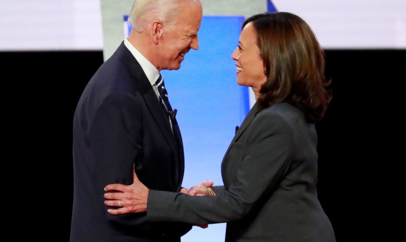 Senadora Kamala Harris é escolhida vice de Biden nas eleições dos EUA