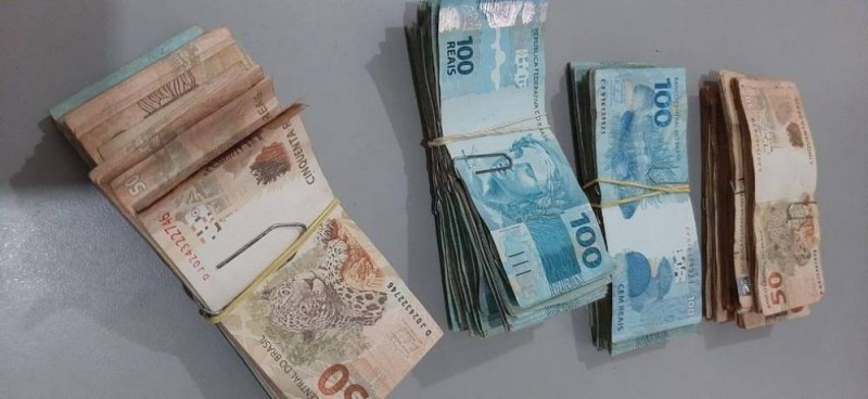 Recicladores encontram mais de R$ 35 mil em cofre deixado na Acrepom