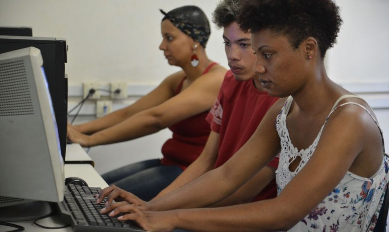 São Paulo oferece vagas gratuitas em cursos tecnológicos para mulheres