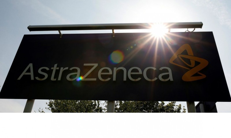 AstraZeneca anuncia retomada de testes de vacina contra covid-19