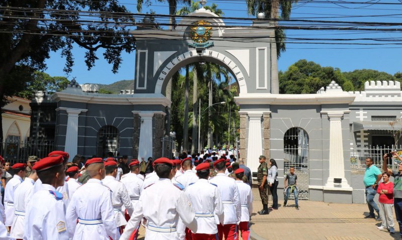 Justiça impede retorno de professores civis ao Colégio Militar do Rio