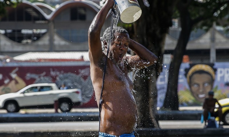 Rio atinge máxima de 43,6°C na tarde desta sexta-feira