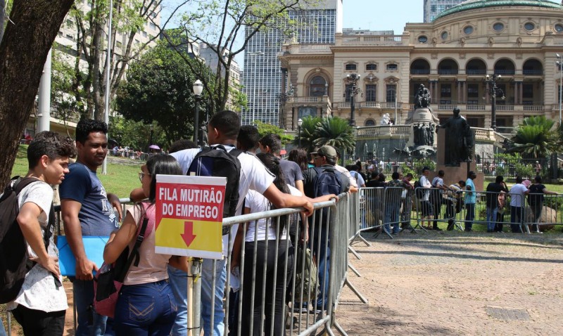 Programa de suspensão de contrato e redução de jornada é prorrogado