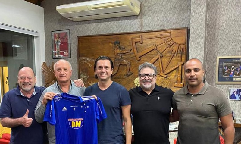 Cruzeiro anuncia Felipão como novo técnico