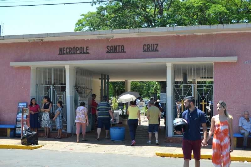 Cemitérios de Penápolis abrem para visitação no Dia de Finados, mas com restrições