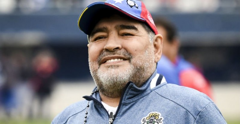 Diego Maradona morre aos 60 anos