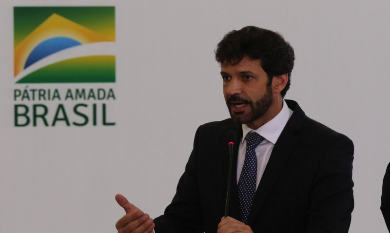 Marcelo Álvaro deixa o Ministério do Turismo