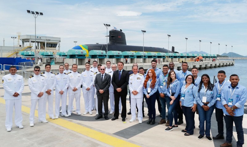 Bolsonaro participa de batismo e lançamento de submarino, no Rio