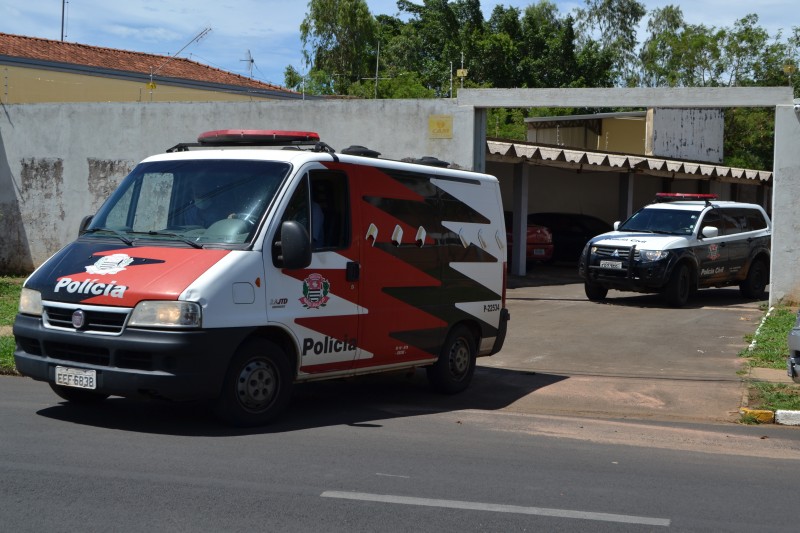 1.088 tijolos de maconha encontrados em caminhão são incinerados pela Polícia Civil