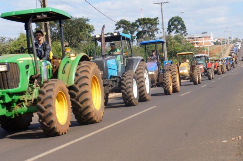 Produtores de Penápolis aderem ao “Tratoraço” contra o aumento dos impostos de Doria