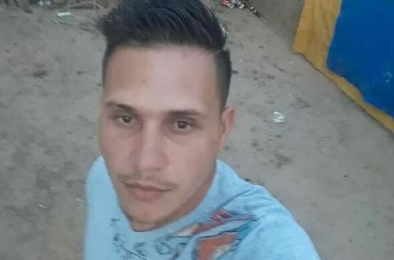 Rapaz de 29 anos é assassinado a tiros na frente da residência de amigo