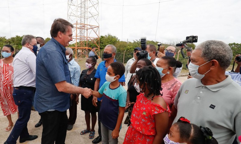 Bolsonaro: novo auxílio pode começar em março e durar até quatro meses