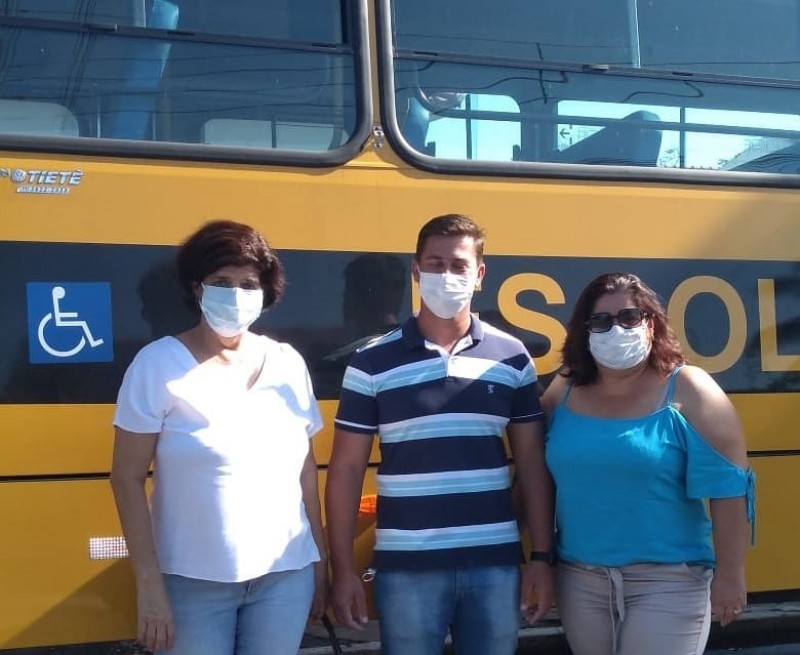 Deputado Reinaldo Alguz intercede em conquista de ônibus escolar para Avanhandava