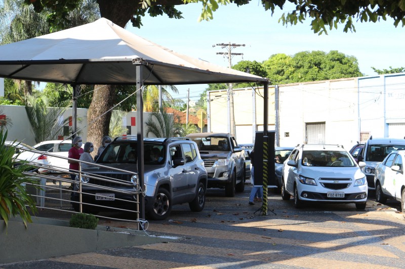 Vacinação continua na segunda-feira para idosos a partir de 68 anos