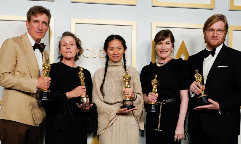 Nomadland - Sobreviver na América leva 3 principais prêmios do Oscar