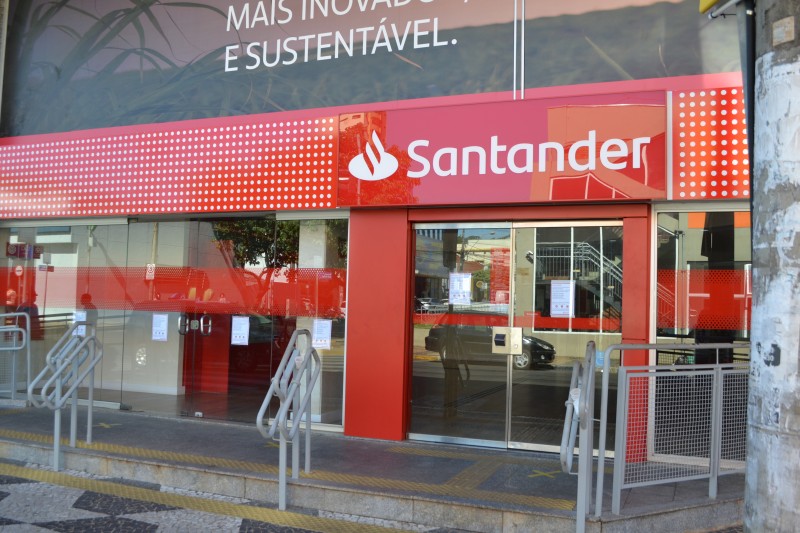 Agência do Santander de Penápolis suspende atendimento interno