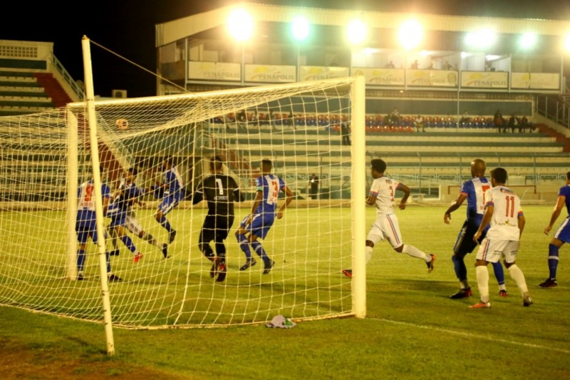 Com gols de pênalti, Penapolense e Nacional ficam em 1 a 1 no Tenentão