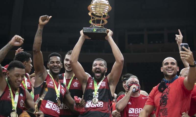 Basquete: Flamengo volta a bater São Paulo e conquista NBB