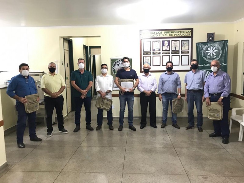 Sirp entrega kits de testagens Covid-19 aos municípios da comarca de Penápolis