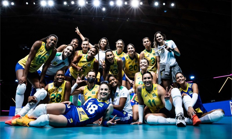 Seleção feminina de vôlei se garante na semifinal da Liga das Nações