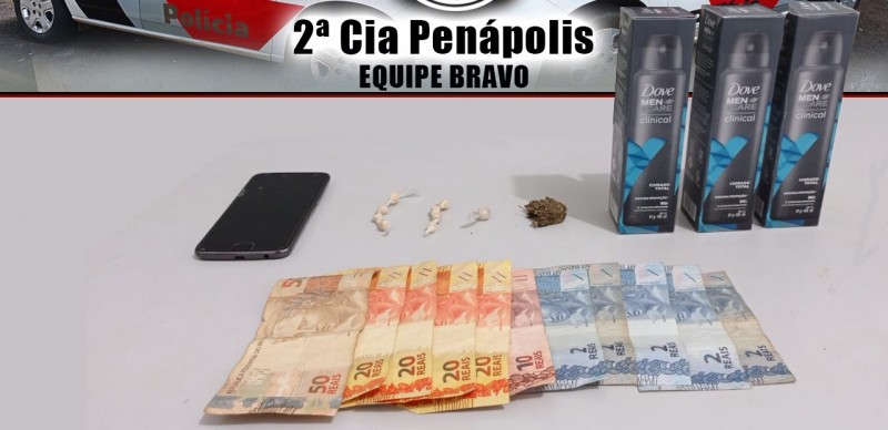 Polícia prende estudante com crack e desodorantes furtados de drogaria