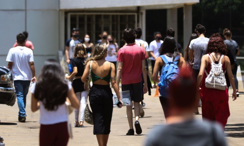 Cai número de famílias que defendem fechamento de escolas na pandemia