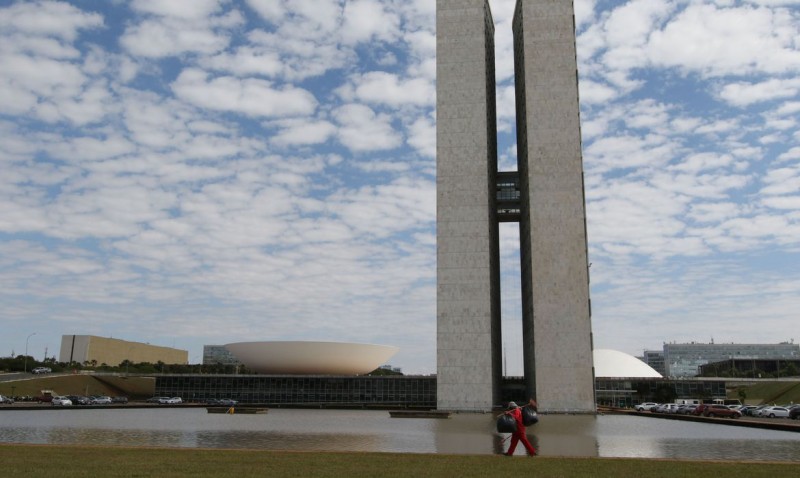 LDO de 2022 prevê aumento do fundo eleitoral para quase R$ 6 bilhões