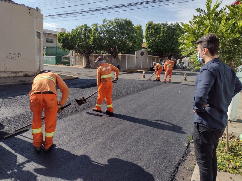 Expedicionário e Enio Soliani recebem recapeamento asfáltico