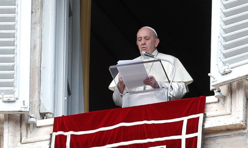 Papa faltará à missa dominical, mas fará oração habitual ao meio-dia