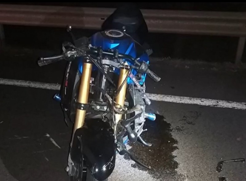 Homem morre após colidir motocicleta na traseira de caminhão em rodovia