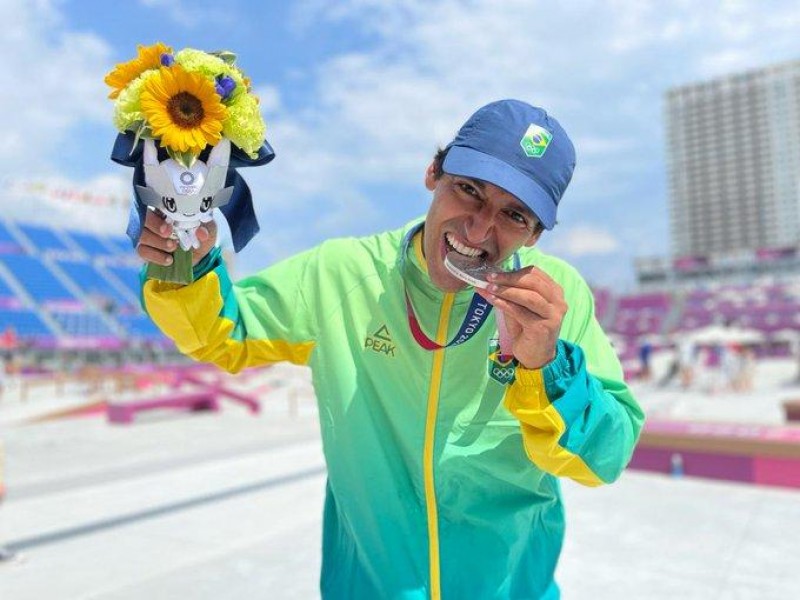 Prata de Kelvin Hoefler é a primeira medalha brasileira em Tóquio