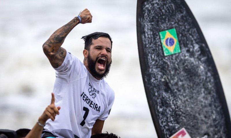 Ítalo Ferreira é ouro em Tóquio e 1º campeão olímpico no surfe