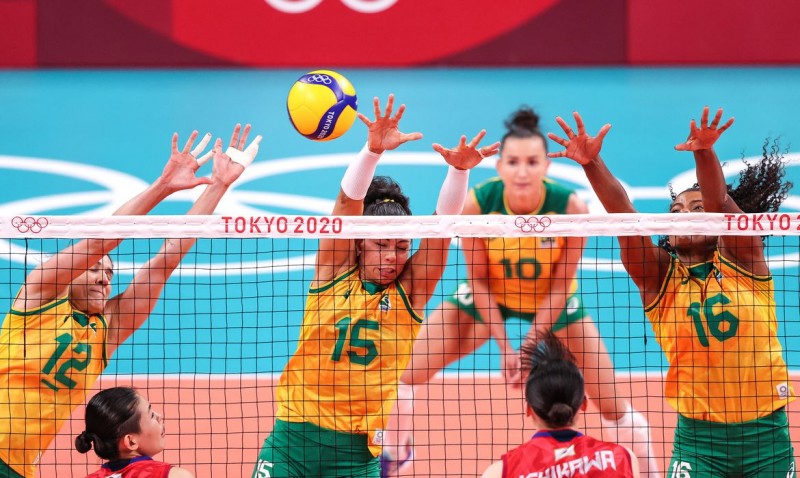 Olimpíada: Brasil engata a terceira vitória seguida no vôlei feminino