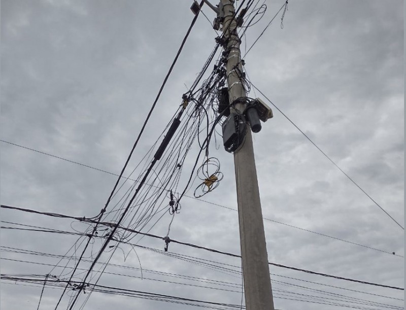 Câmara intensifica atuação contra descuidos com fios e cabos