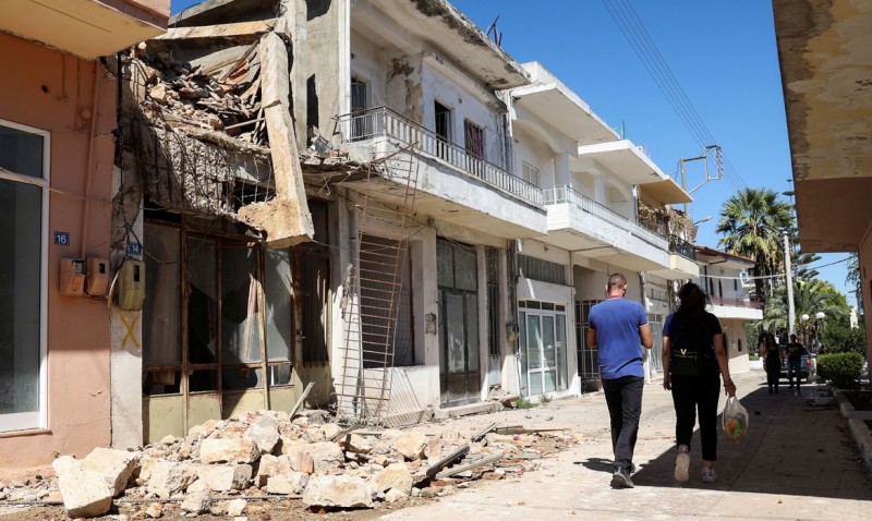 Terremoto em Creta danifica prédios antigos e mata uma pessoa