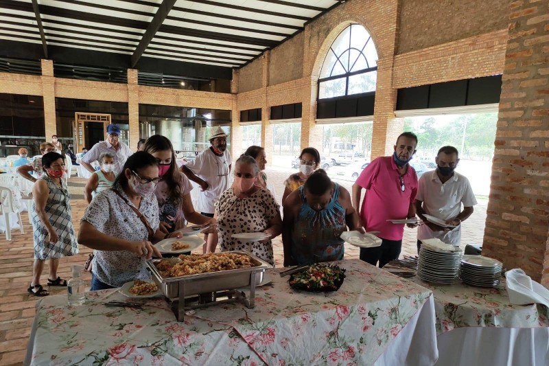 Semana do Idoso tem encerramento com almoço especial