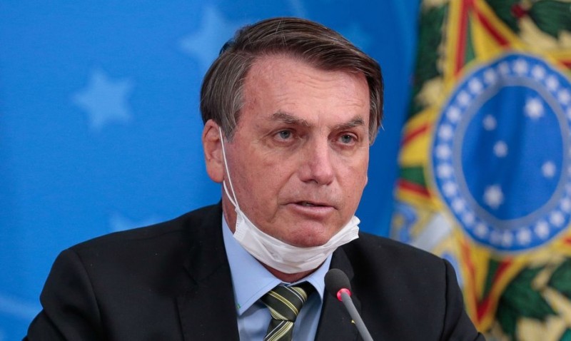 Veto de Bolsonaro a demissão de não vacinados fere direito à saúde, dizem centrais sindicais