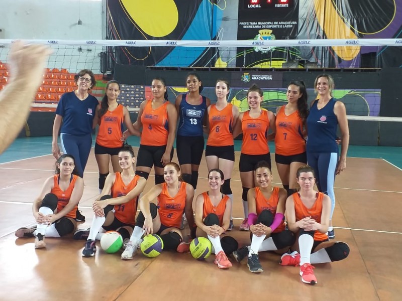 Voleibol e futebol são destaques em competições estaduais