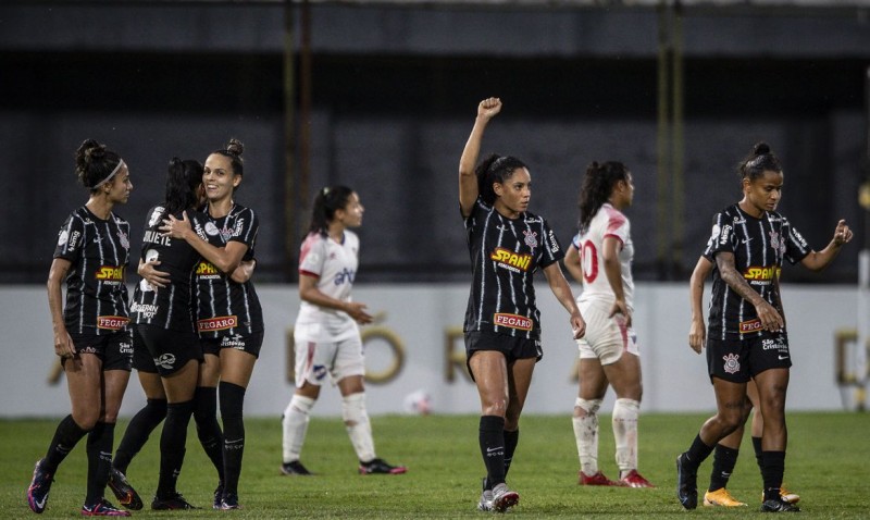 Corinthians goleia e está na decisão da Libertadores Feminina