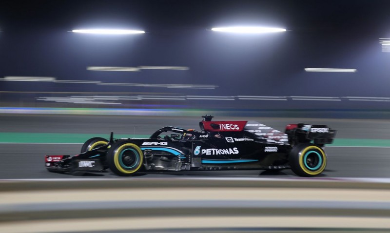 Lewis Hamilton conquista Grande Prêmio do Catar de Fórmula 1