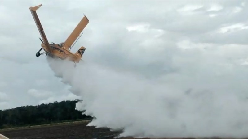 Avião agrícola de empresa de Rio Preto cai em fazenda no Tocantins após asas quebrarem