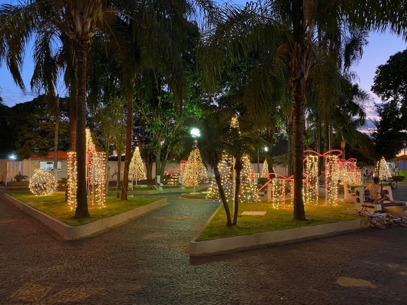 Prefeitura de Barbosa promove concurso de decoração natalina