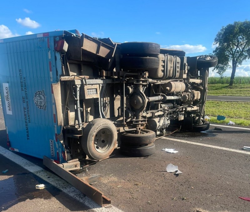 Morre um dos presos que estava em caminhão que capotou na Marechal Rondon