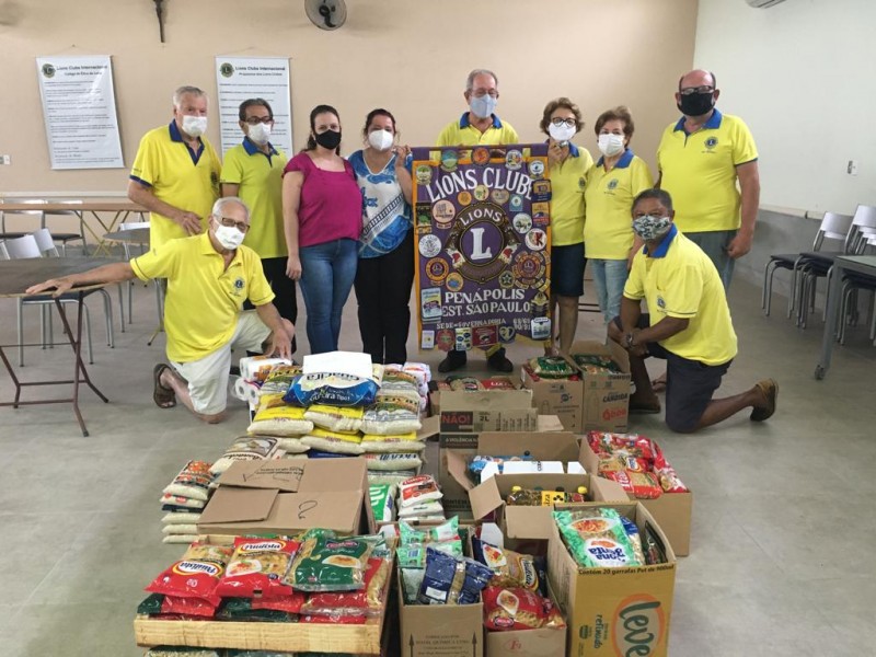 Lions Clube arrecada e distribui mais de 1,6 tonelada de alimentos não perecíveis