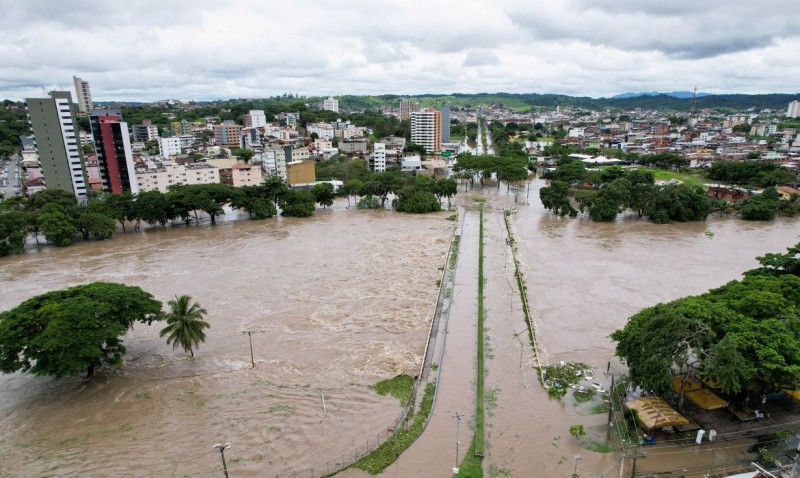 Defesa Civil registra 20 mortos e 31 mil desabrigados por chuvas na BA